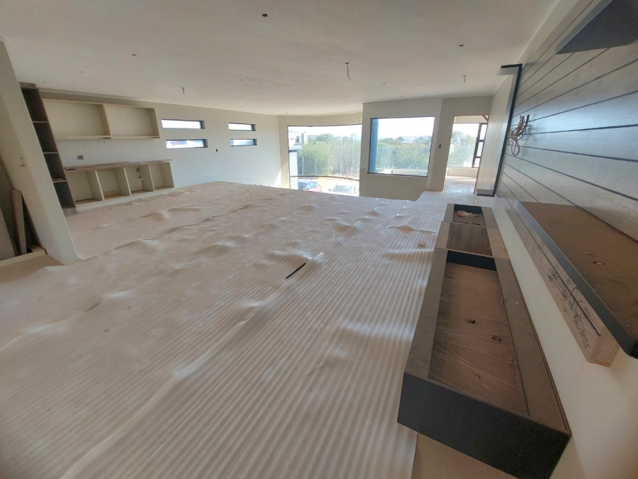 5 Bedroom Property for Sale in Seasons Lifestyle Estate North West